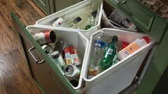 Das Schweizer Modell der Abfallsammlung: Was wir übernehmen können, um weniger zu bezahlen und ordentlicher zu leben